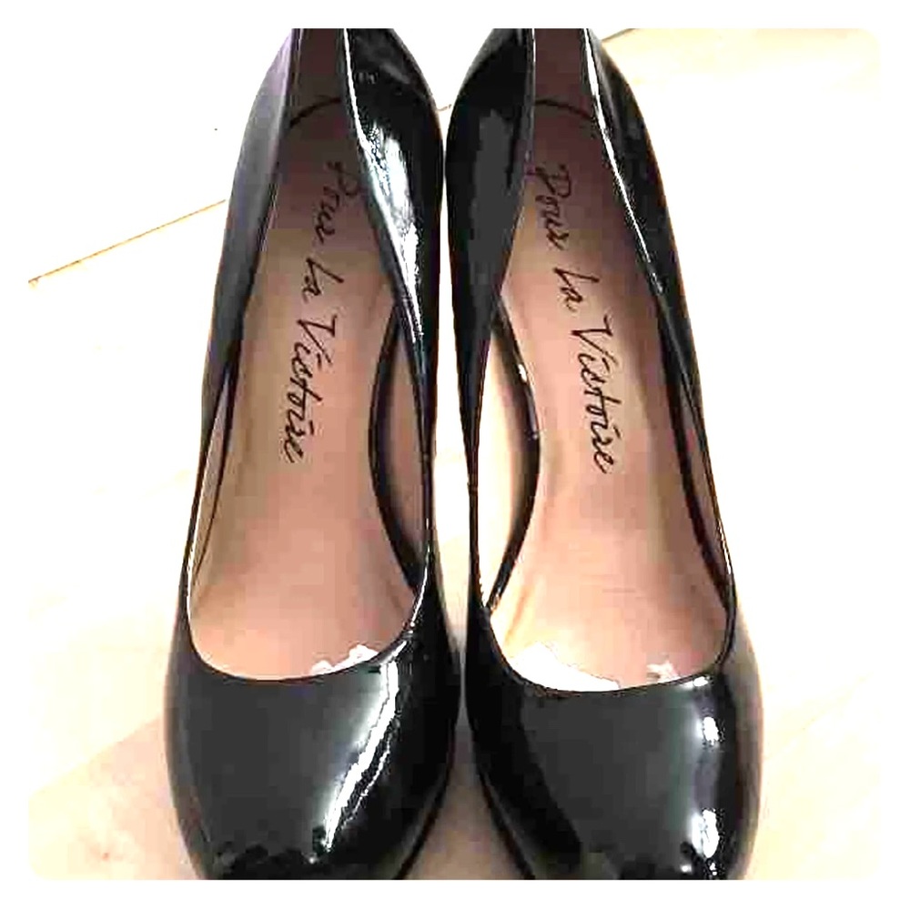 Pour La Victoire heels